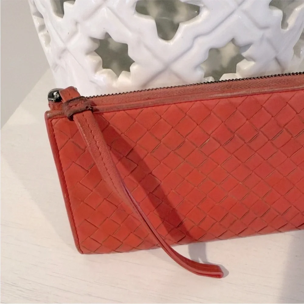 EUC-Bottega Veneta Coral Intrecciato Leather Long Wallet